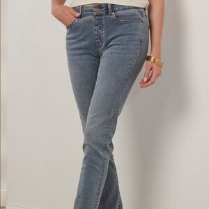 Soft Surroundings Supremely Soft Straight Leg Jean Beryl Wash - L